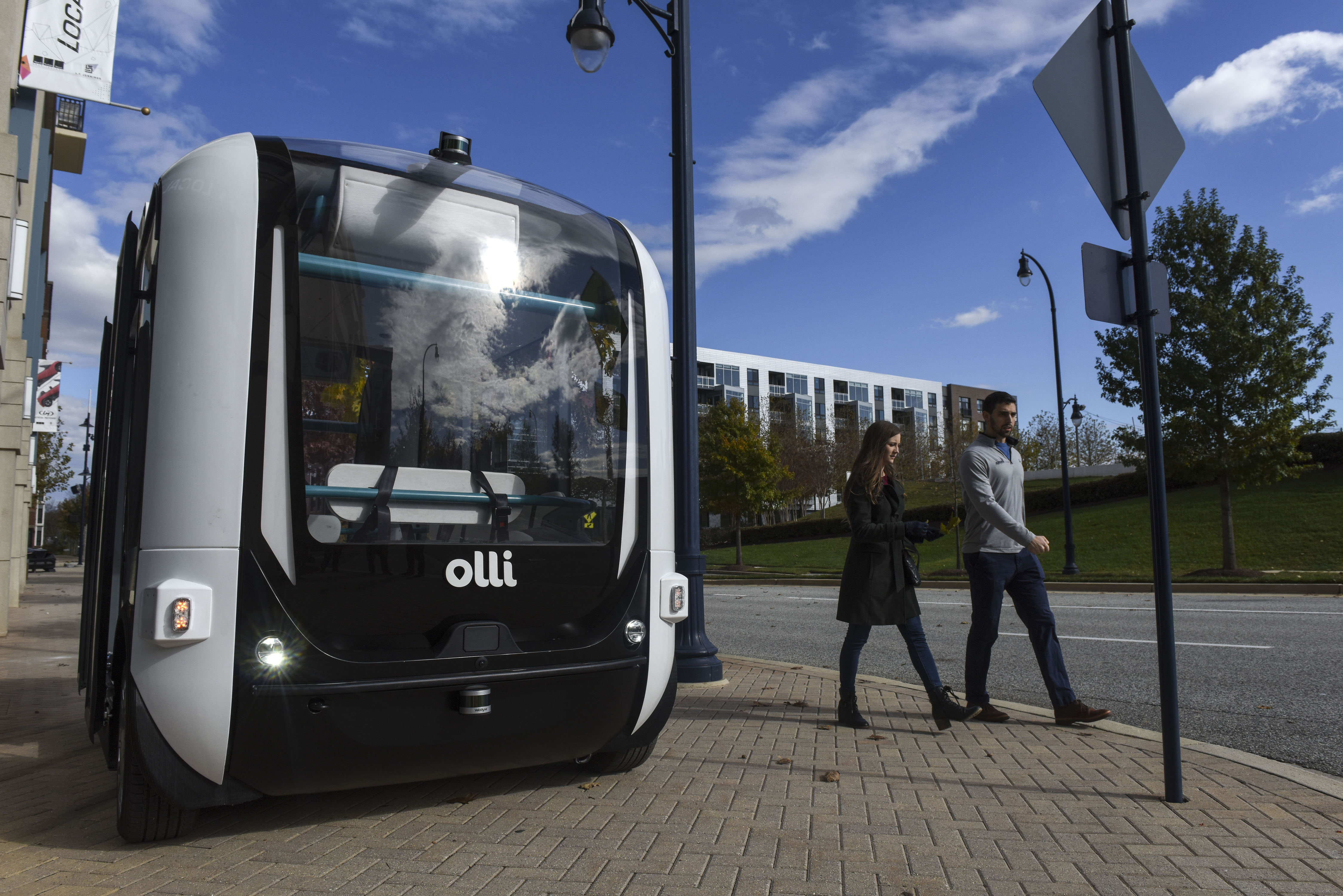 Roboshuttles are a fast-growing ﬁeld of slow transit, offer a different self-driving challenge
	