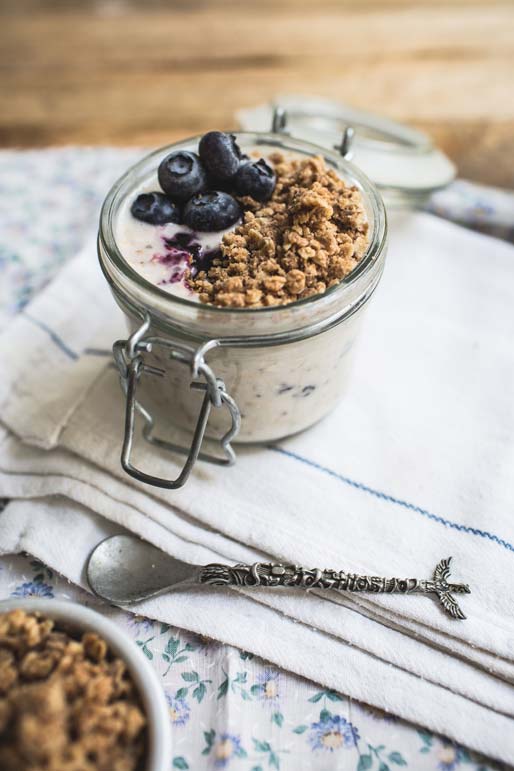 Dessert for breakfast: Blueberry Pie Overnight Oats is WOW! delicious
 
  