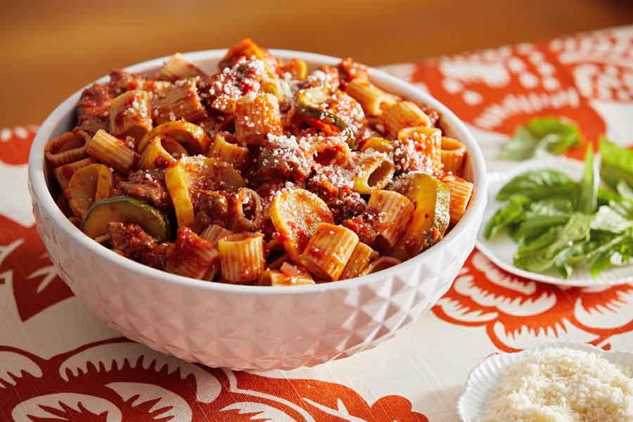 Mild squash meets spicy sausage in this one-skillet Italian pasta dish
	
	