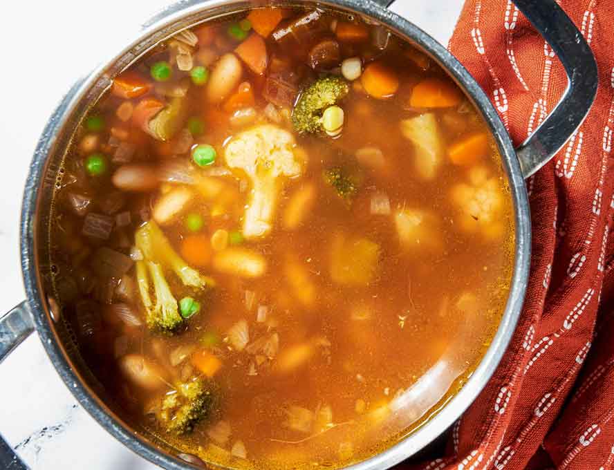 This hearty 30-minute Italian vegetable soup is an exercise in embracing leftovers --- but still a  banchettare
	