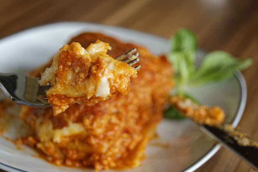  You made a scrumptious lasagna  --- and now must reheat it. The secrets in how to do so stress-free! 
	
	
