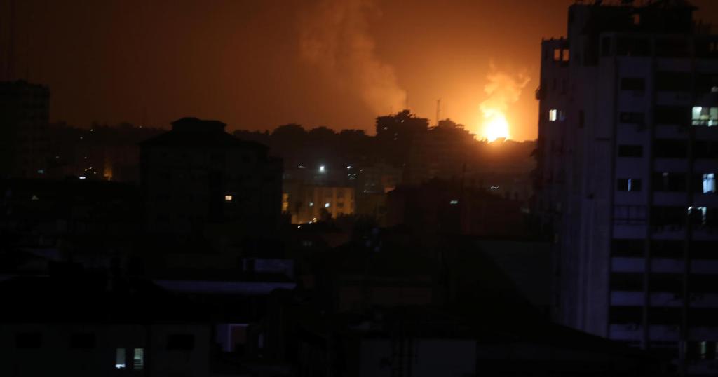 Israel says it struck 100 targets in Gaza after two rockets were fired at Tel Aviv
	