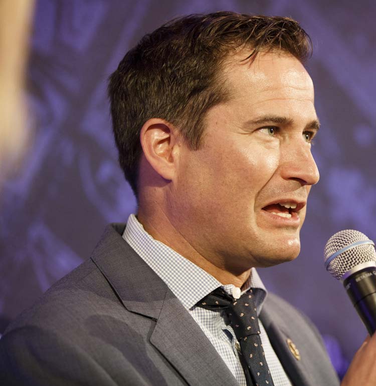 If Seth Moulton -- who? -- were the Dem nominee, a lot of Republicans would have to give him a long, hard look
 
 
  