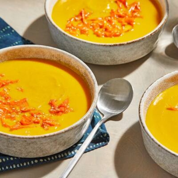 The ginger-carrot-miso awesomeness of sushi in a rich and creamy, deeply savory and fragrant soup
	
	