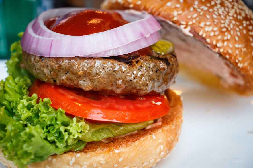 We may not agree on how we like to adorn our burgers, but we all want a patty that retains its shape and flavor, and remains juicy but doesn't soak the bun
	